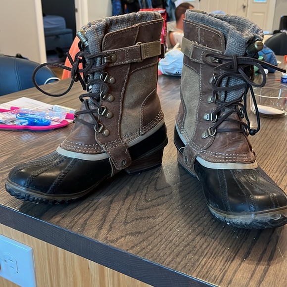 Sorel Carly Conquest Short Boots - Picture 2 of 8